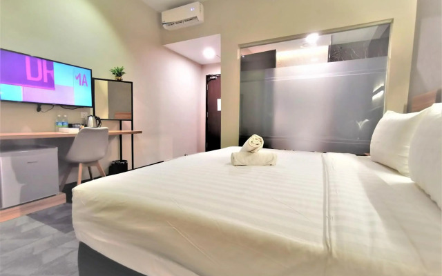 Prestigo Hotel