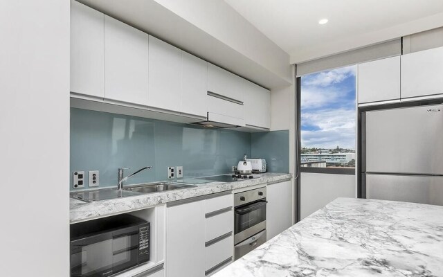 QV Design Ideally Located Apartment - 833