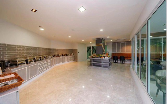 Lhc Hotel And Resort