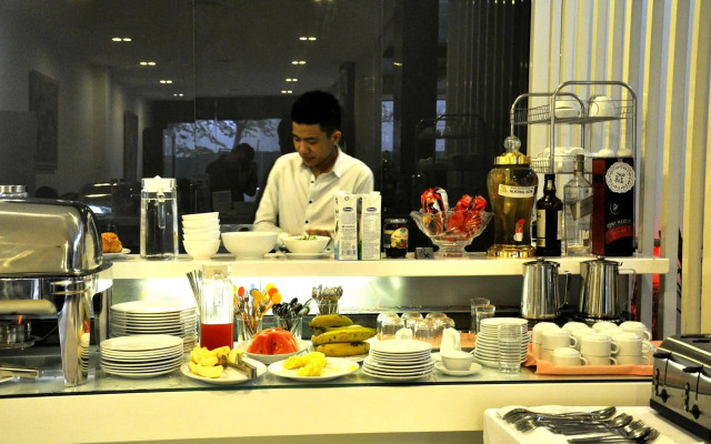 Ping Hanoi Hotel