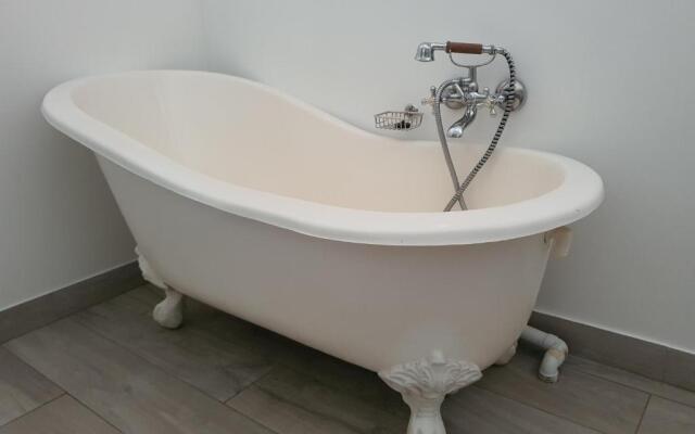 Plett57 - Self Catering - Room No2