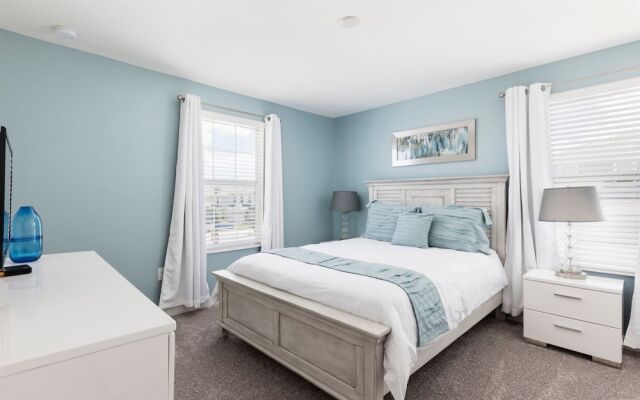 The Retreat at ChampionsGate by RedAwning