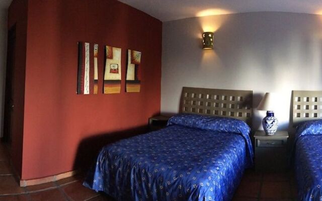 Luna Auto Hotel & Villas Coloniales