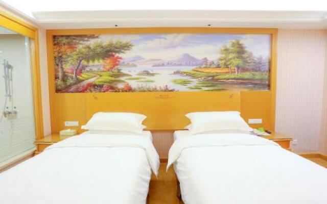 Vienna International Hotel (Shenzhen Airport Hangcheng)