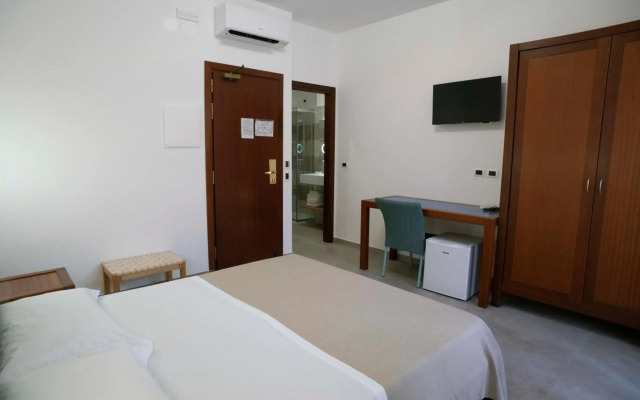 Petit Hotel