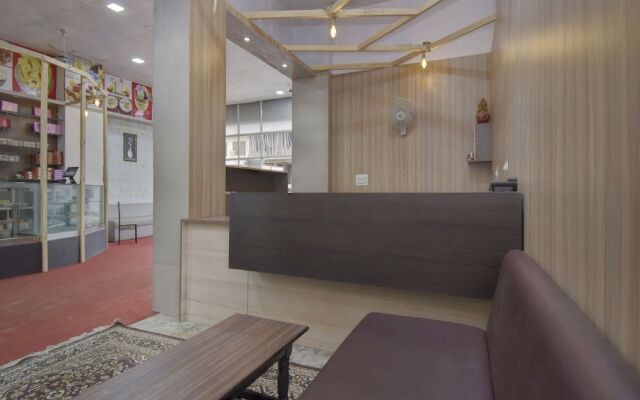 Oyo 43607 Ati They Hotel & Restaurant