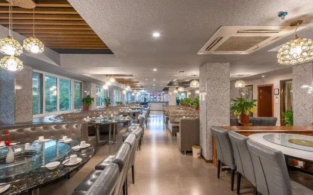 Days Inn by Wyndham Business Place Guilin Yishun