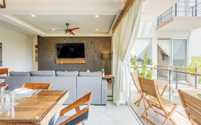 Jungle & Ocean View Condos