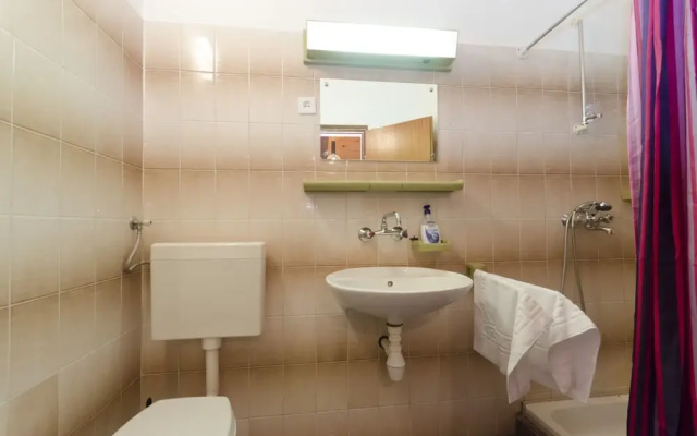 Apartments Vesna With Pool