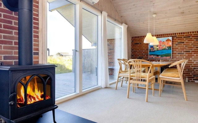 Spacious Holiday Home in Løkken near Sea