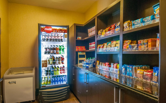 Holiday Inn Express & Suites Houston North Intercontinental by IHG