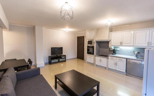 Superbe T4 renove spacieux avec stationnement libre et gratuit