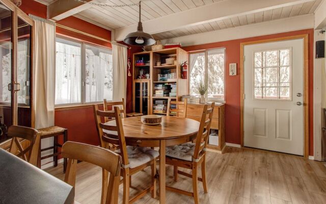 Quintessential Tahoe Cabin