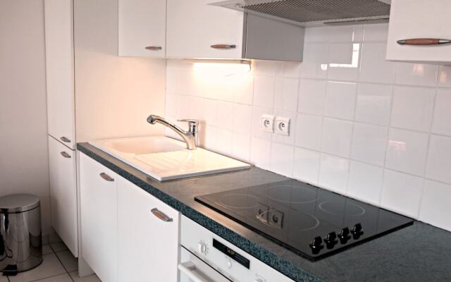 Modern and Cosy Studio