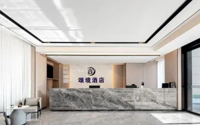 Praise hotel