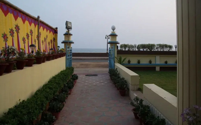 OYO 3670 near Marine Drive Road