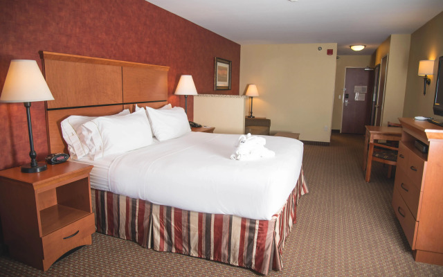 Holiday Inn Express & Suites Loveland by IHG