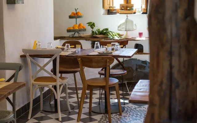 Hotel Rancho Los Lobos
