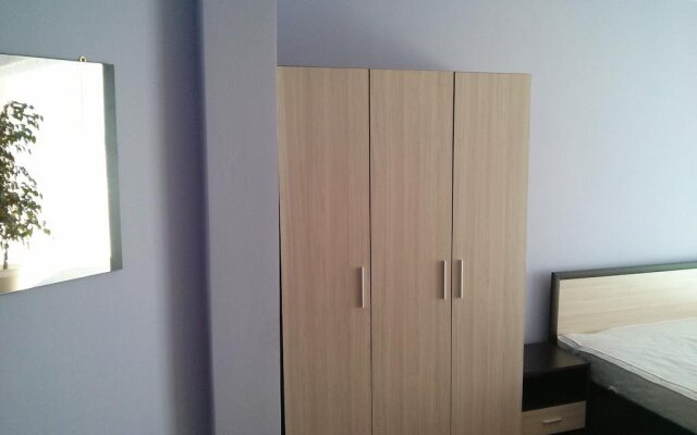 House Rezvaya with rooms for rent