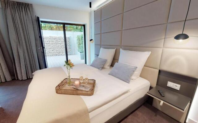 White Pearl Apartment 0.05