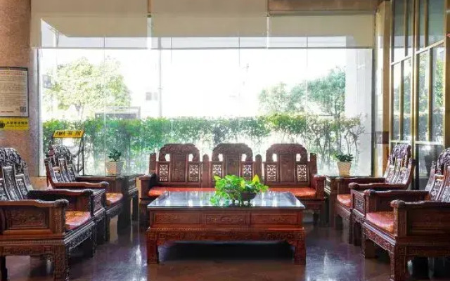 Baoshan Minghe Hotel
