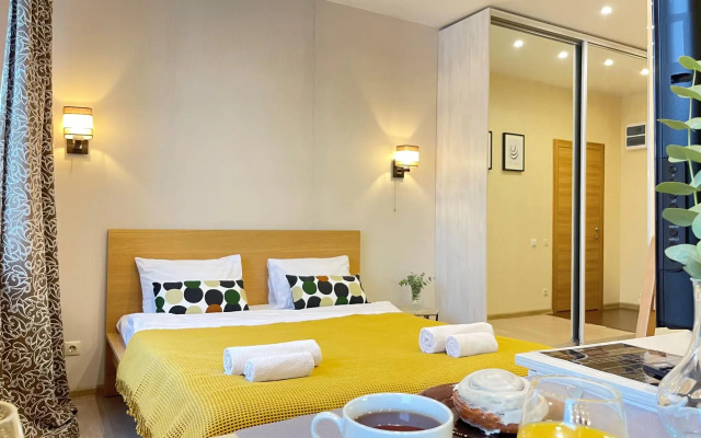 Сутки как дома на улице Сакко и Ванцетти 77