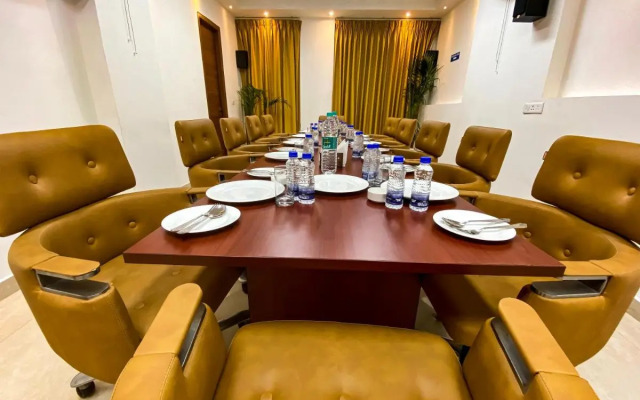 Sky Suites Huda City Center