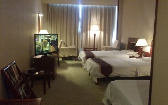 Kunming Plateau Pearl Hotel