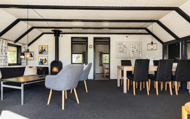 6 Person Holiday Home in Blavand