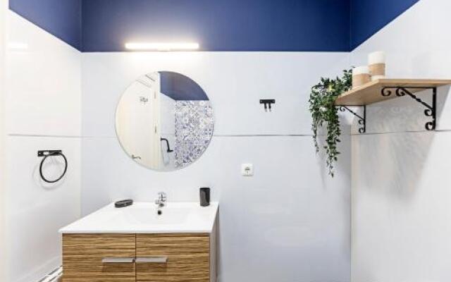 LovelyStay - Aurora Heights Apartment