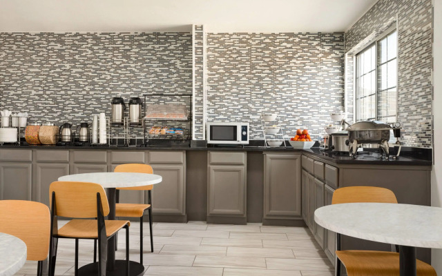 Baymont by Wyndham Blackwell I-35