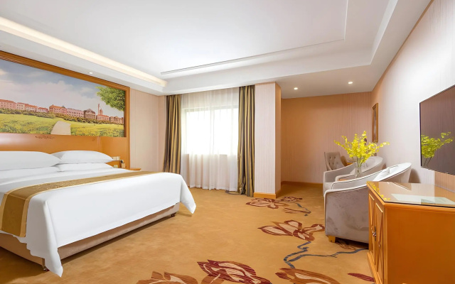 Vienna Hotel (Guangzhou Zengcheng Wanda Plaza Metro Station Branch) – Guest Rooms – Guangzhou