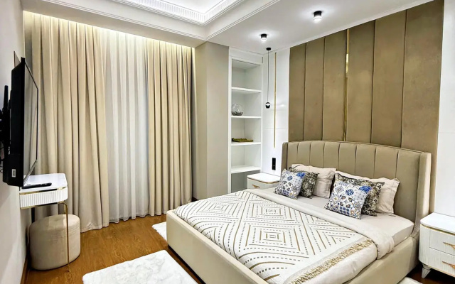 Royal Rentals (Роял Ренталс) на улице Амира Темура 86