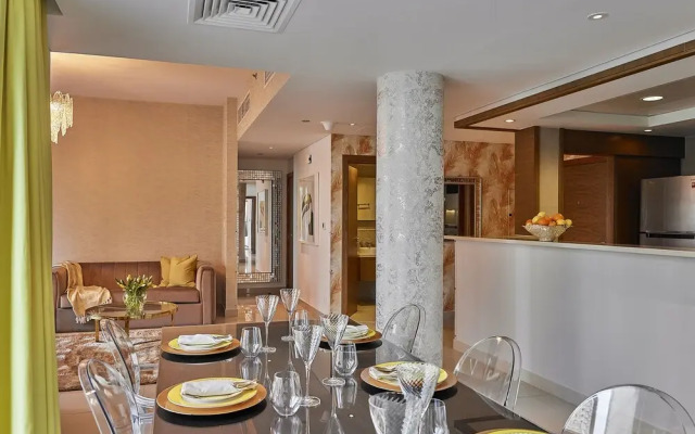 Апартаменты Dream Inn Claren Downtown With Private Terrace