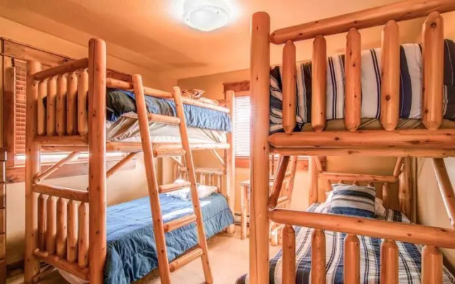 RedAwning Lakeview Holiday home