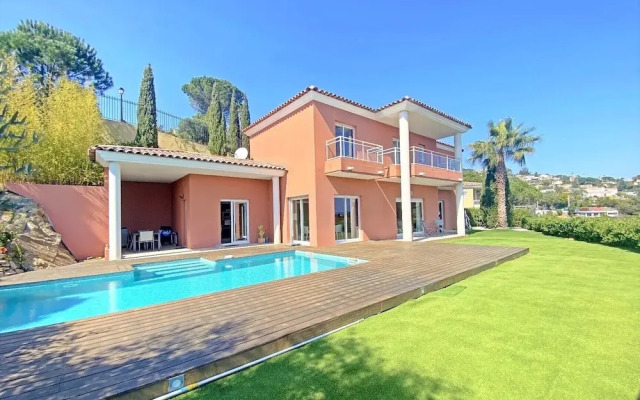 Villa vue mer Mandelieu by ESTATESCANNES