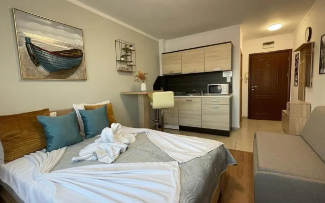 Private Studio Summer Breeze 506