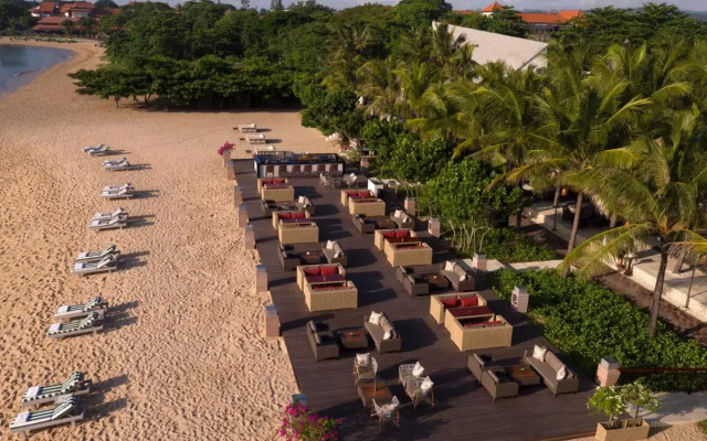 Отель The Royal Santrian