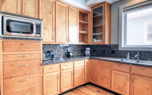 Relaxation Station - 4 Br Home