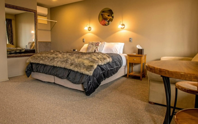 Blue Ridge Studios and Bed & Breakfast