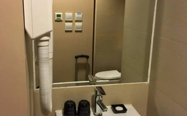 Ramada Hong Kong Harbour View
