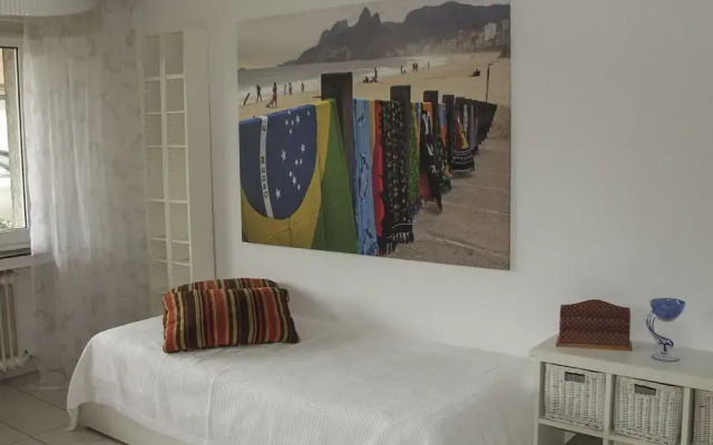 Tolstov-Hotels Big Room Apartment