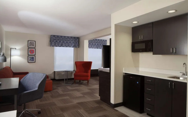 Hampton Inn Charleston-Southridge