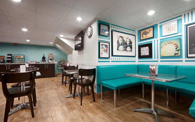 Best Western Plus Brooklyn Bay Hotel