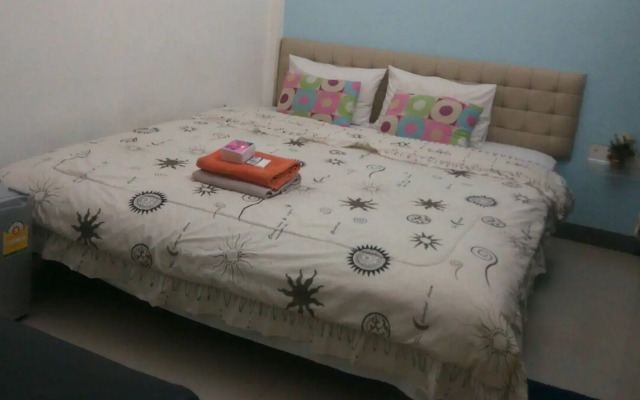 Nine Place Sukhumvit 40 - Hostel