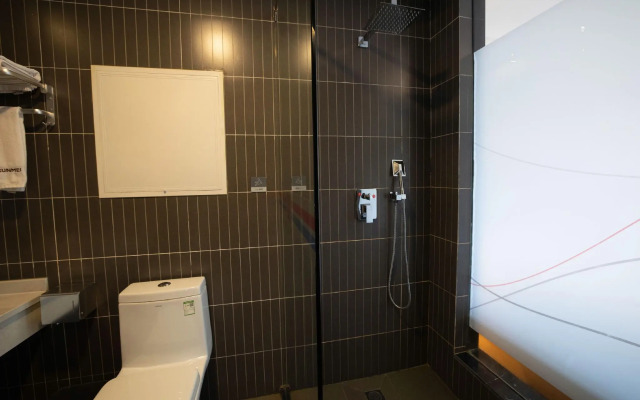 Thank Inn Plus Hotel Yunnan Honghe Gejiu City Renmin Road