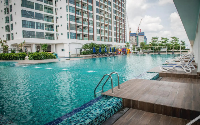 One Amerin Mall & Suites