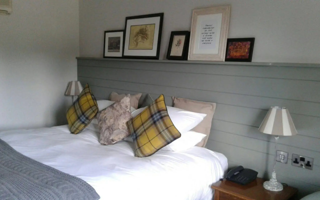 Crown Hotel