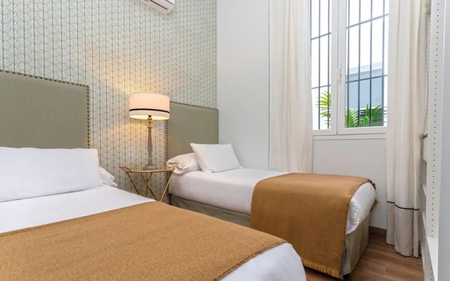 Genteel Home Recaredo