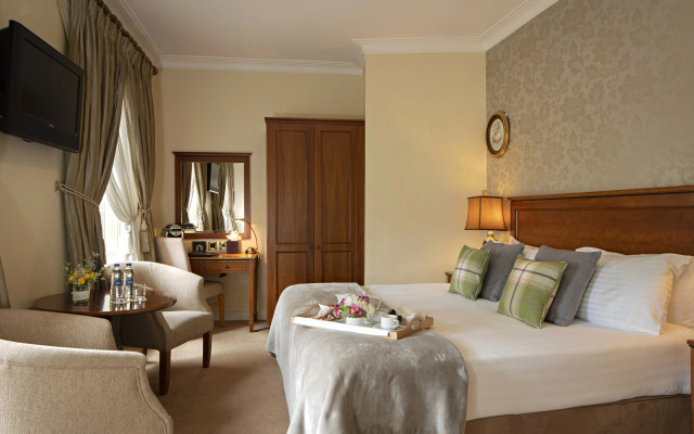 Headfort Arms Hotel